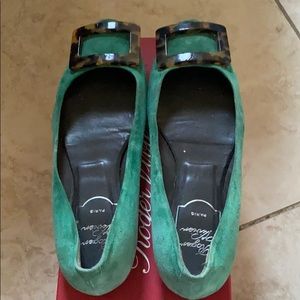 Roger Vivier Suede flats